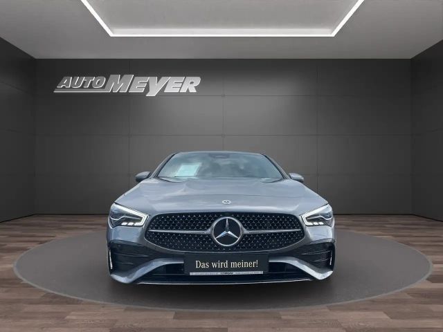 Mercedes-Benz CLA 200 AMG Line