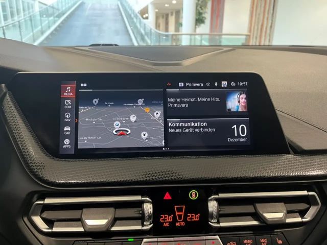 BMW 118 118i 5-deurs Sedan Sport Line