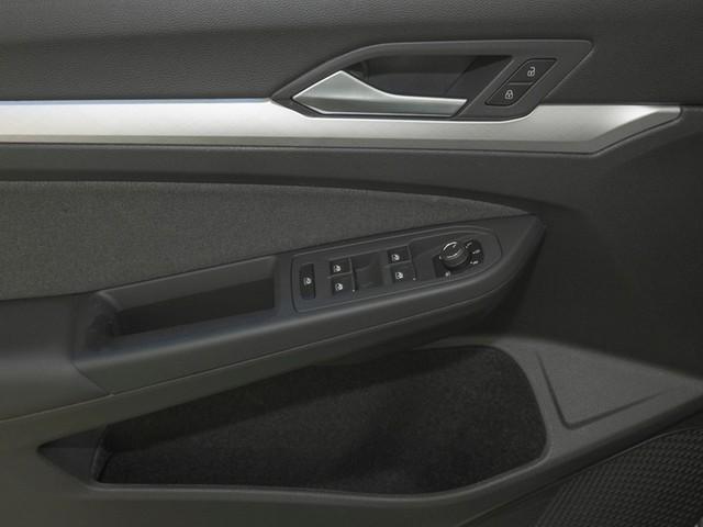 Volkswagen Golf 1.5 eTSI DSG Golf VIII Life