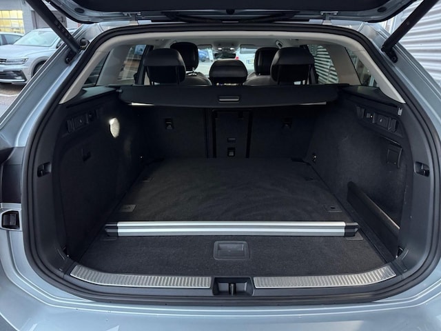 Volkswagen Passat 1.5 eTSI Business Variant