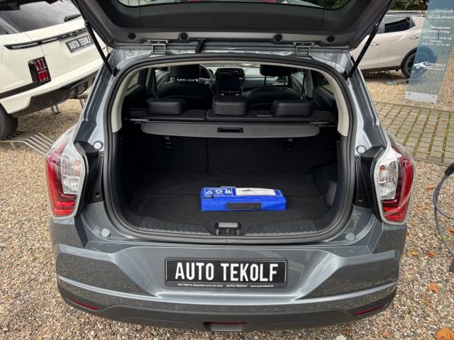 SsangYong Tivoli 2WD Sapphire