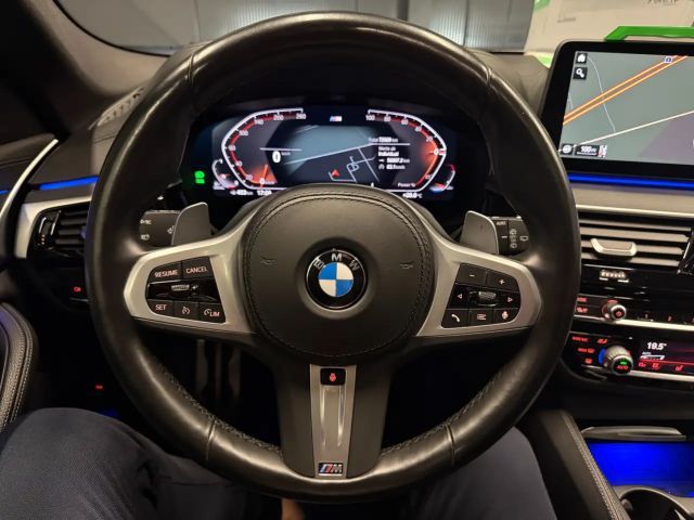 BMW 540 540d M-Sport Touring xDrive