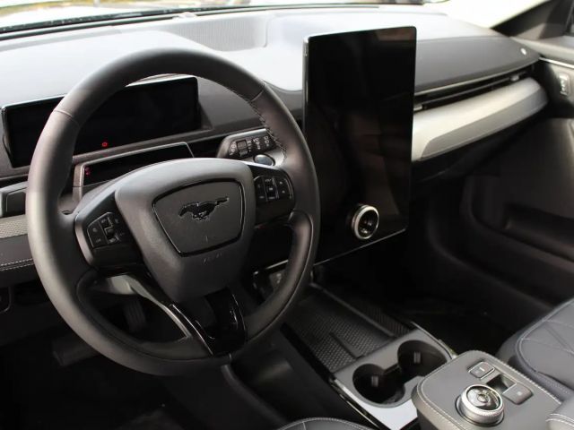 Ford Mustang Mach-E Standard range