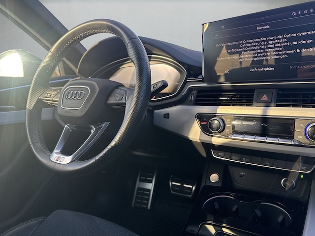 Audi A4 40 TFSI Avant Quattro S-Tronic
