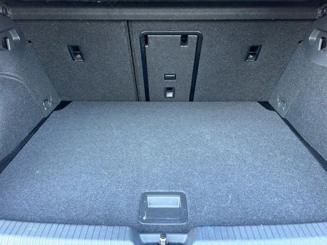 Volkswagen Golf 2.0 TSI Golf VIII