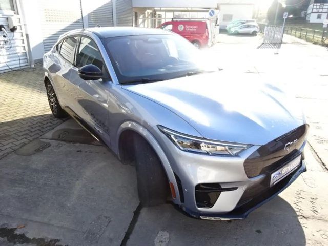 Ford Mustang Mach-E AWD GT