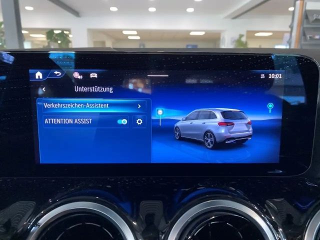 Mercedes-Benz B 200 Progressive Sedan