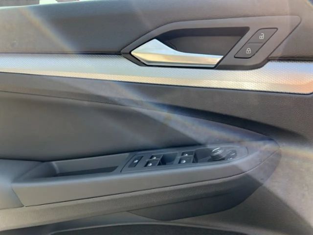 Volkswagen Golf 1.5 eTSI Golf VIII