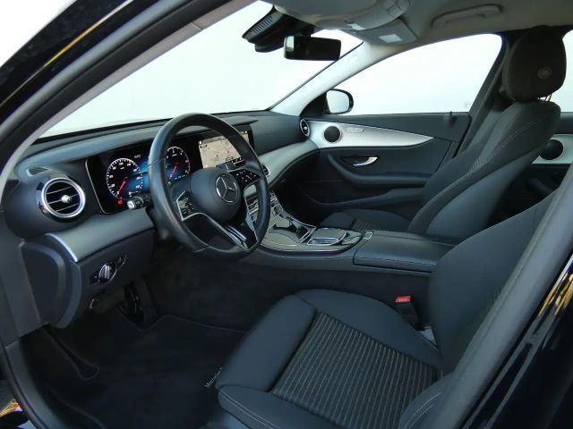 Mercedes-Benz E 220 4MATIC E 220 d Estate