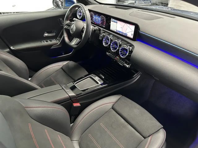 Mercedes-Benz A 250 4MATIC AMG Line