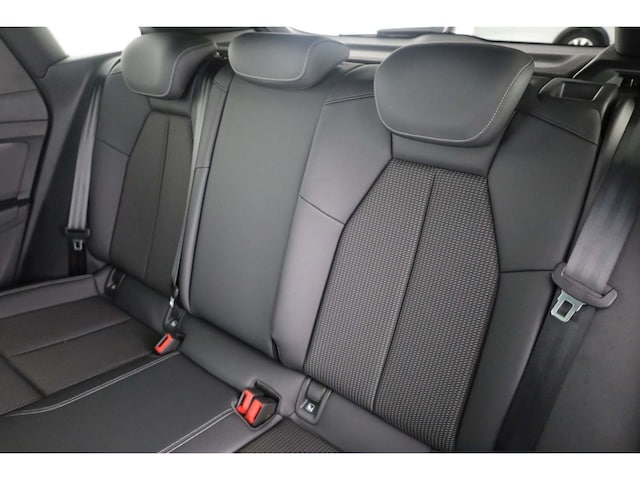 Audi Q4 e-tron SUV 45 e-tron Audi Q4 e-tron