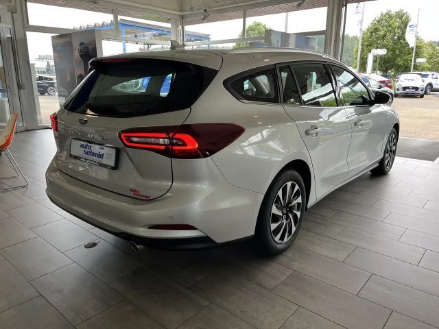 Ford Focus Titanium Wagon