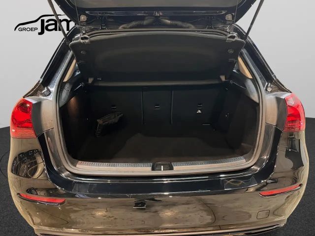 Mercedes-Benz A 200 Hatchback