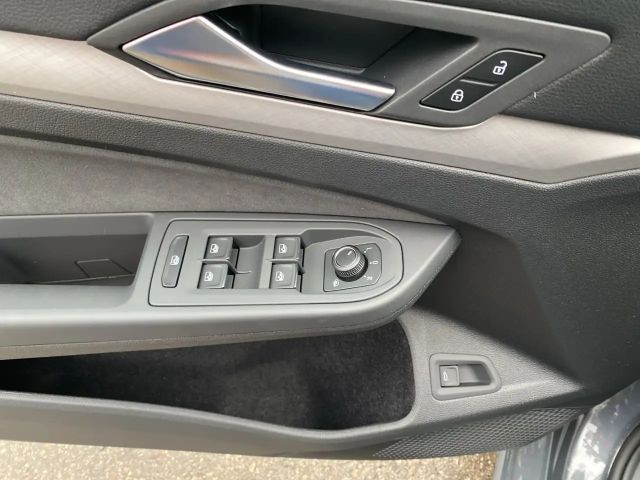 Volkswagen Golf Business DSG Variant