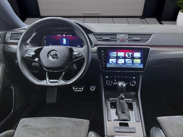 Skoda Superb 2.0 TDI Combi Sportline