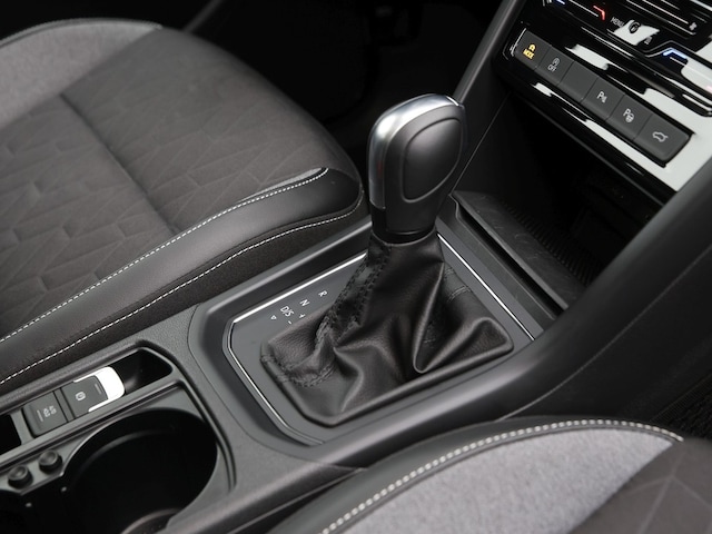 Volkswagen Touran 1.5 TSI DSG R-Line