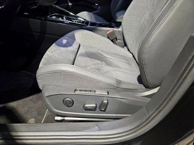 Volkswagen Golf 1.5 eTSI DSG Style