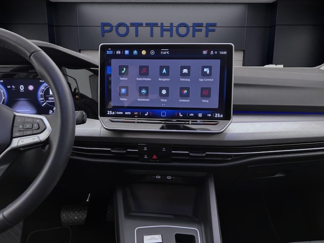 Volkswagen Golf 1.5 eTSI DSG Variant