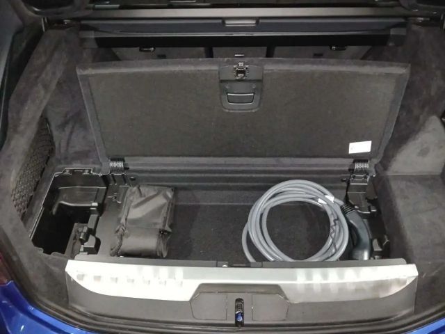 BMW 330 330e M-Sport Touring xDrive