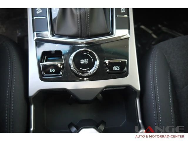 SsangYong Korando Bliss 1.5 AT Navi SHZ Temp Tel.-Vorb. PDC Regensen