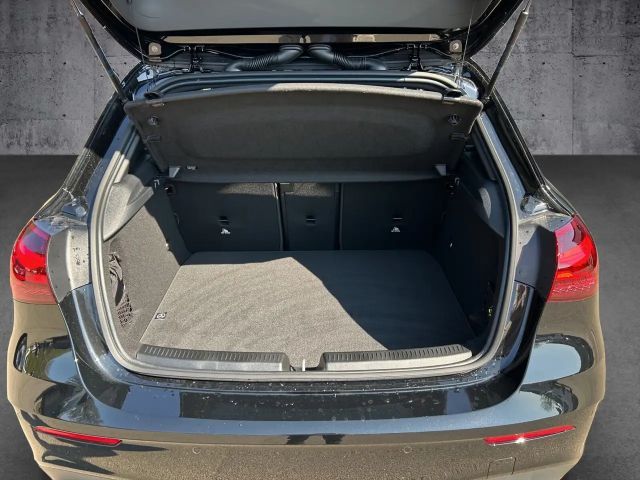 Mercedes-Benz A 200 A 200 d AMG Line