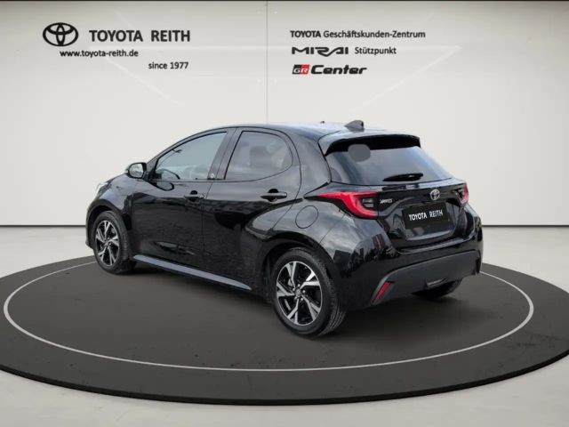 Toyota Yaris Hatchback Hybride Team D