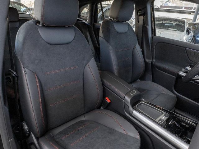 Mercedes-Benz GLA 180 AMG Line