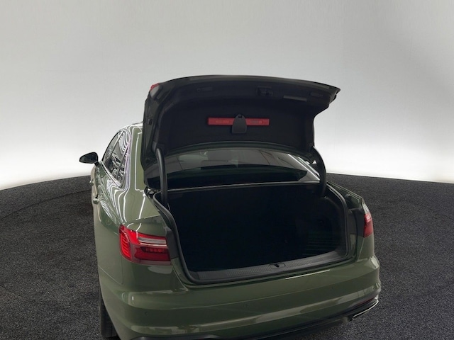 Audi A4 30 TDI S-Tronic Sedan