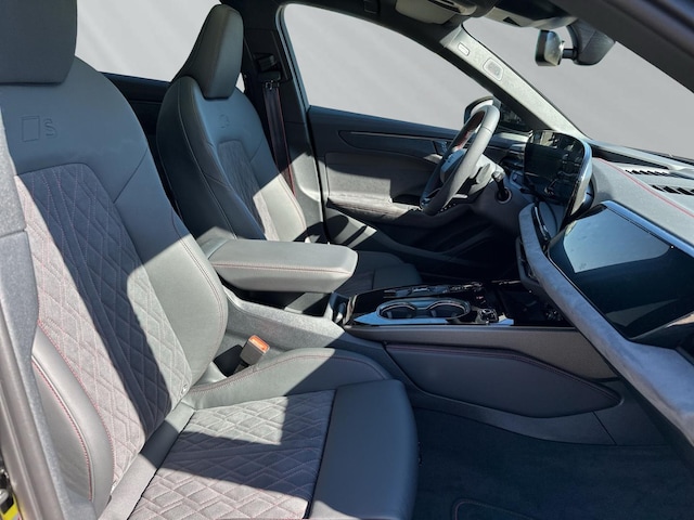 Audi A6 e-tron Avant Quattro