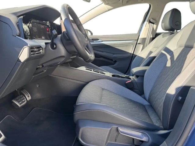 Volkswagen Golf 1.5 eTSI DSG Variant