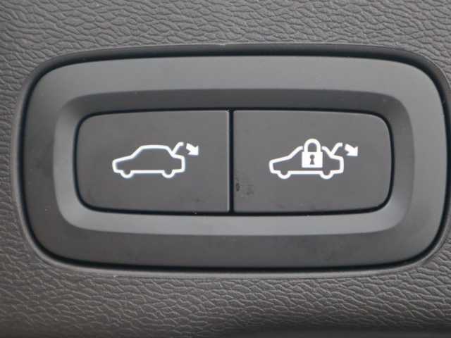 Volvo XC60 AWD Dark Plus