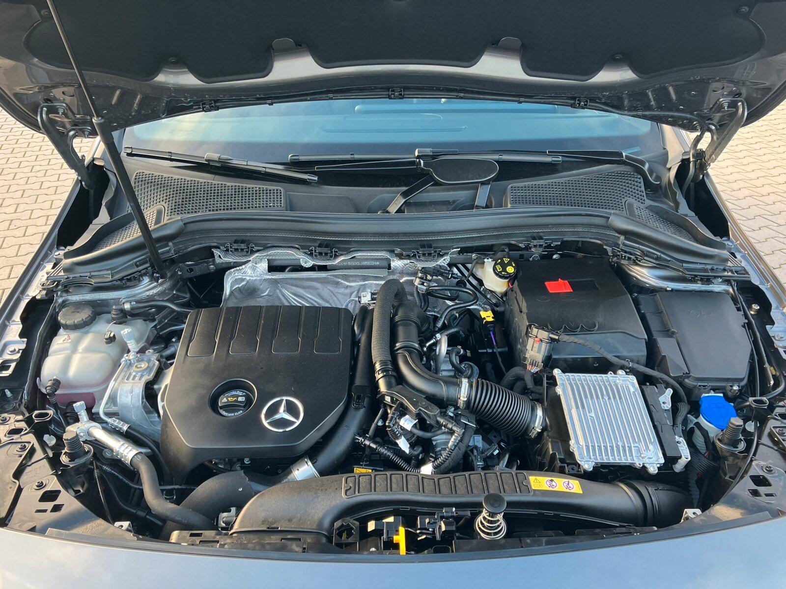 Mercedes-Benz B 180 Progressive Sedan