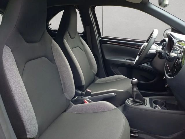 Toyota Aygo X Business Comfort Hatchback