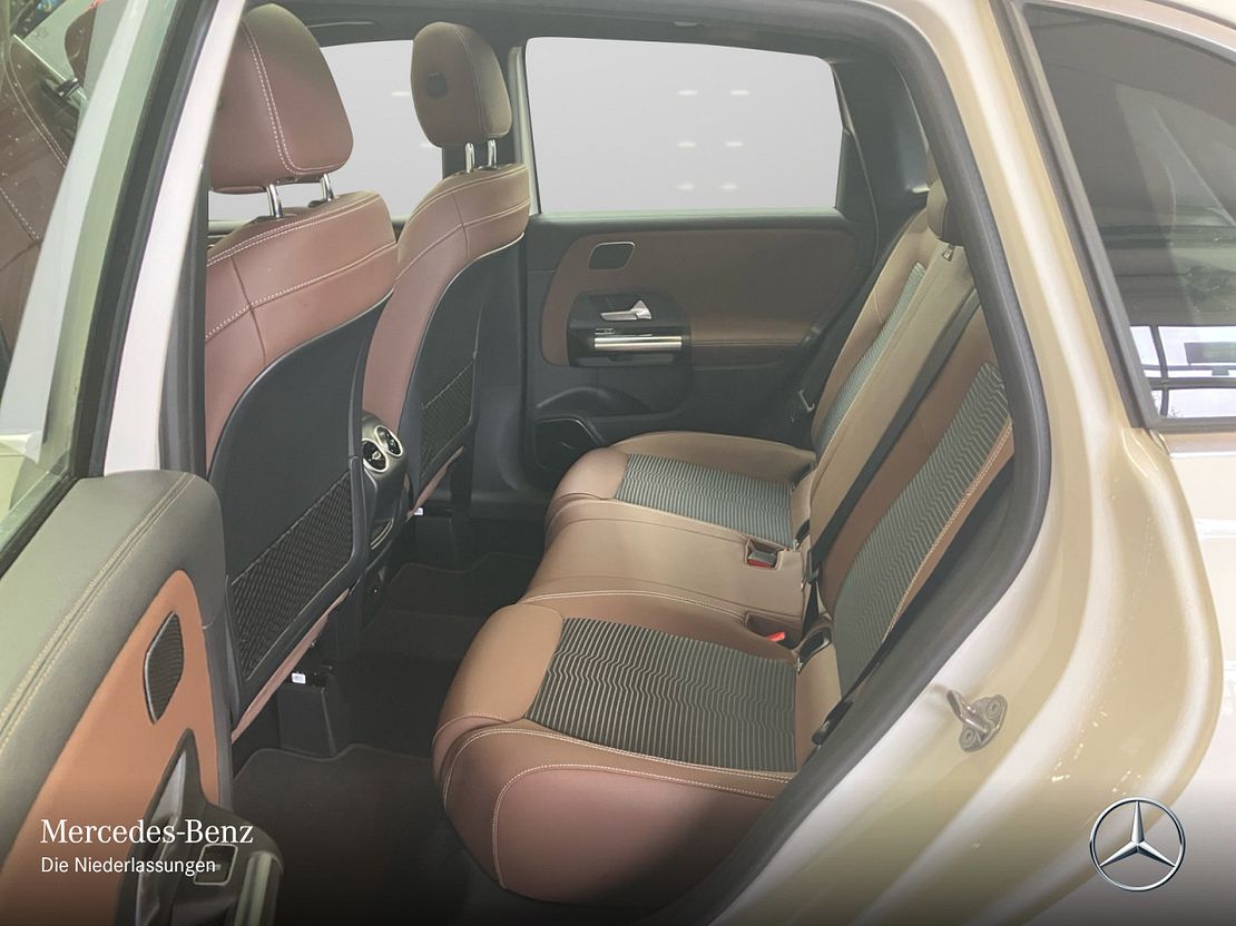 Mercedes-Benz B 220 B 220 d Sedan