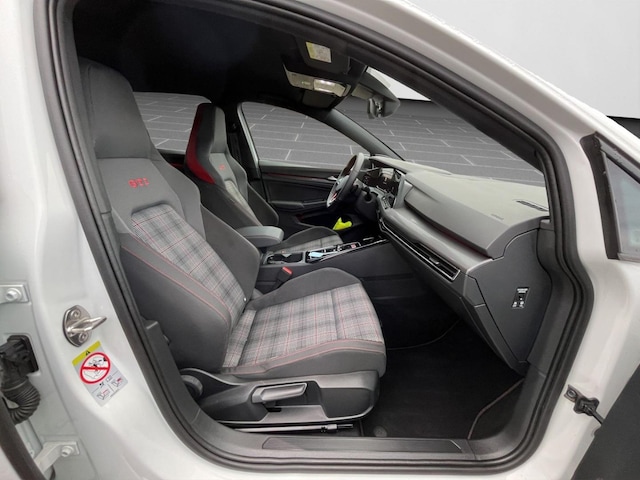 Volkswagen Golf 2.0 TSI DSG GTI Golf VIII Style