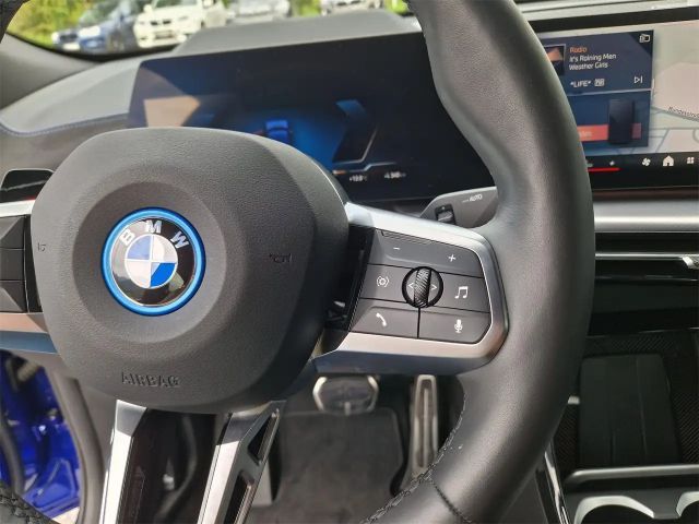 BMW iX2 eDrive20