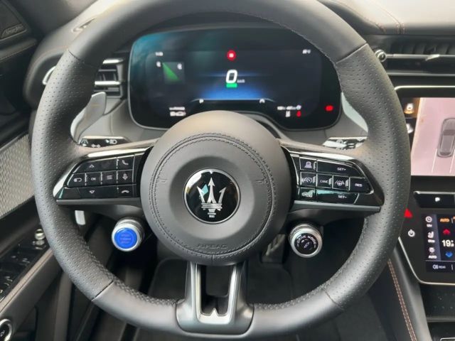 Maserati Grecale Folgore mit 558 PS Allrad 500 KM Reichweite - Mase