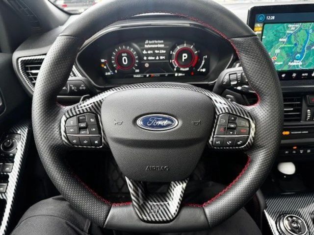 Ford Focus EcoBoost ST Line