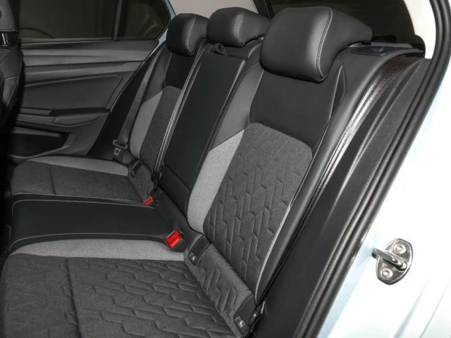 Volkswagen Golf 1.5 TSI