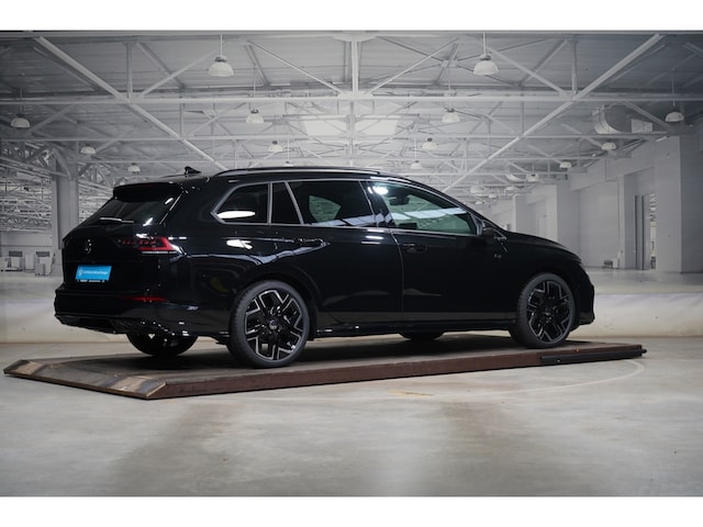 Volkswagen Golf 1.5 eTSI R-Line Variant