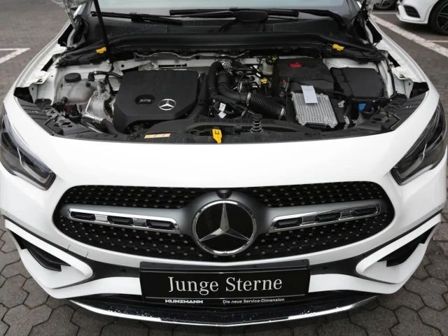Mercedes-Benz GLA 200 AMG Line
