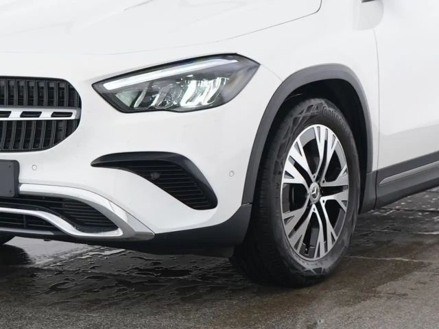 Mercedes-Benz GLA 200 Progressive