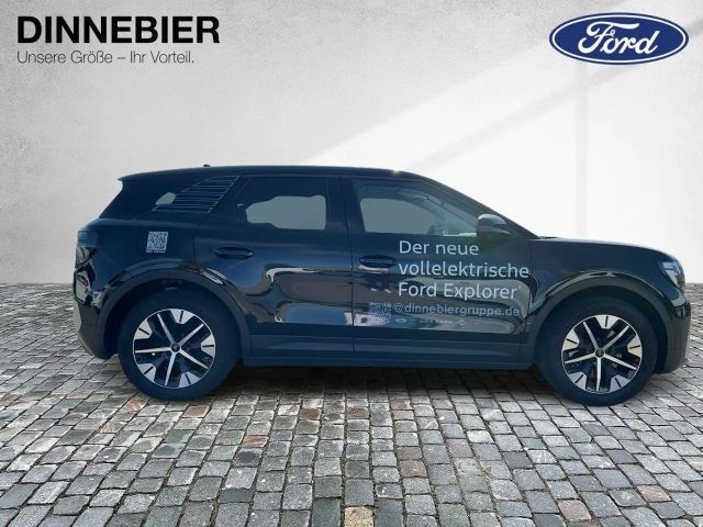 Ford Explorer Extended range RWD