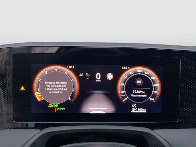 Volkswagen Passat 1.5 eTSI Business Variant