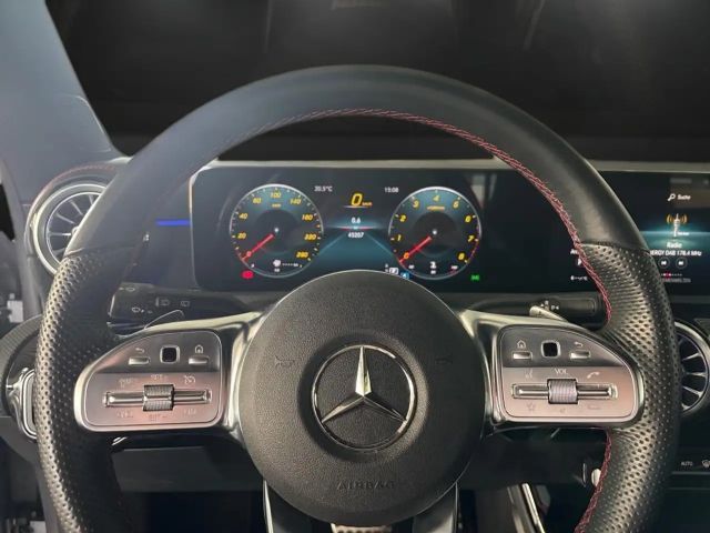 Mercedes-Benz CLA 200 AMG Line Shooting Brake