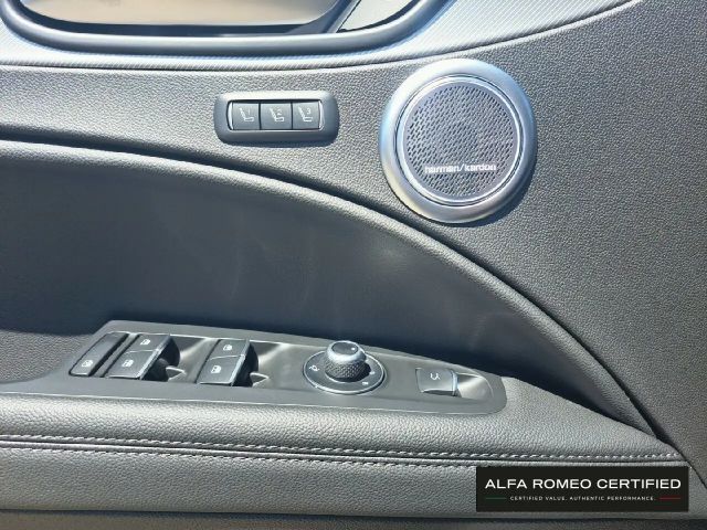 Alfa Romeo Stelvio AT8 Q4 Turbo Veloce