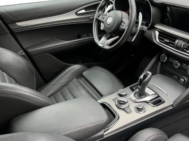 Alfa Romeo Stelvio Q4 Veloce