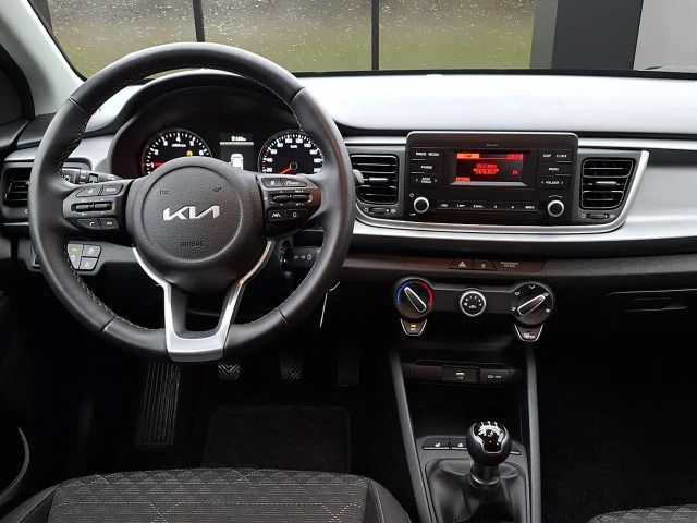 Kia Rio Titan