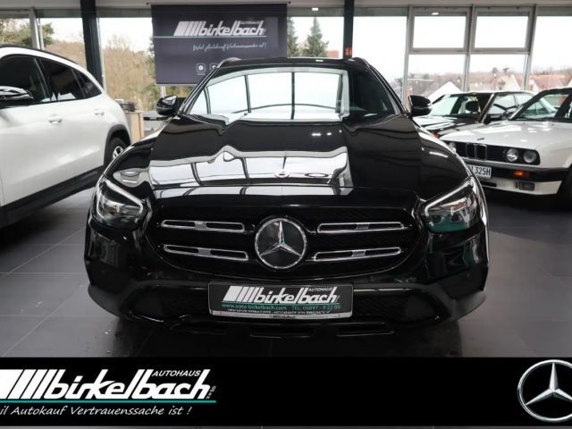 Mercedes-Benz E 220 4MATIC
