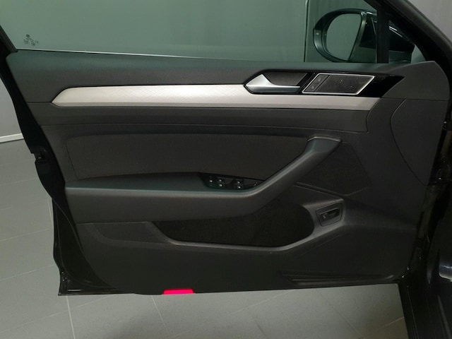 Volkswagen Passat 2.0 TDI Business DSG Variant